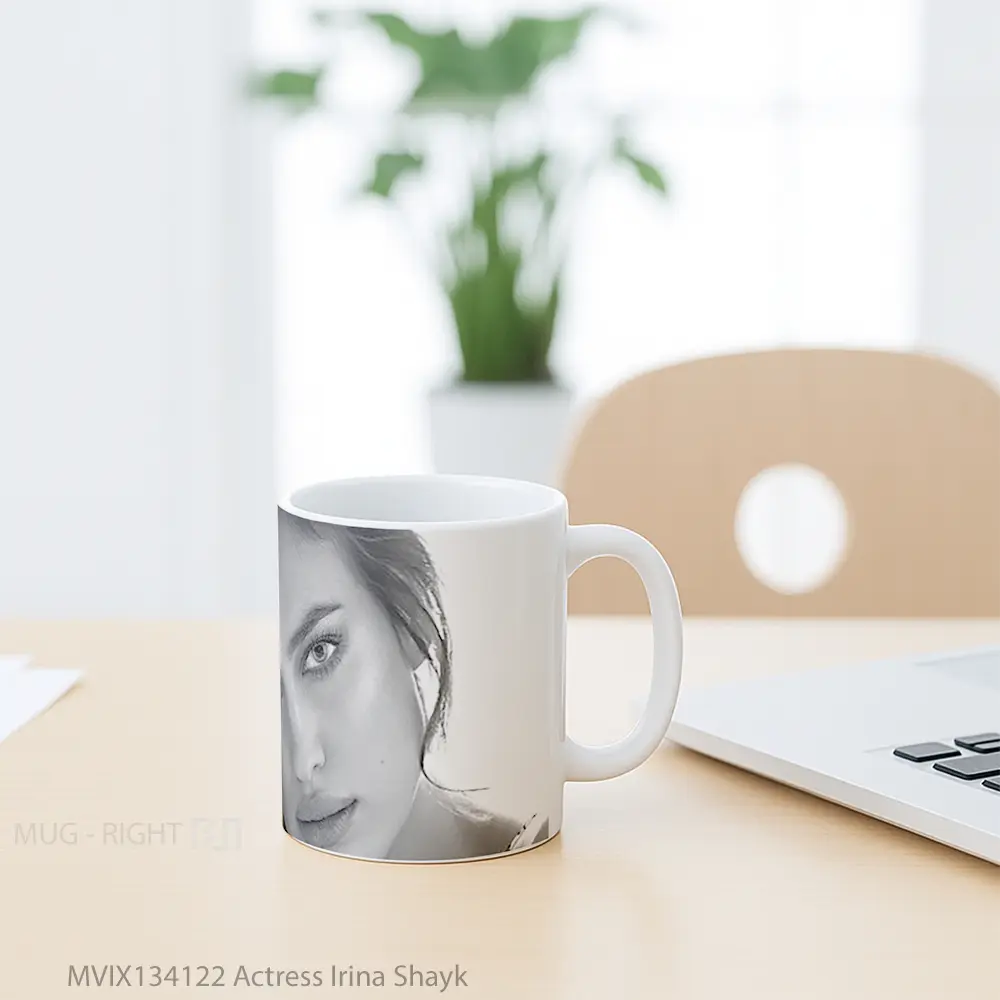 Mug Actress Irina Shayk Gelas Keramik Unik - All-side / Desain
