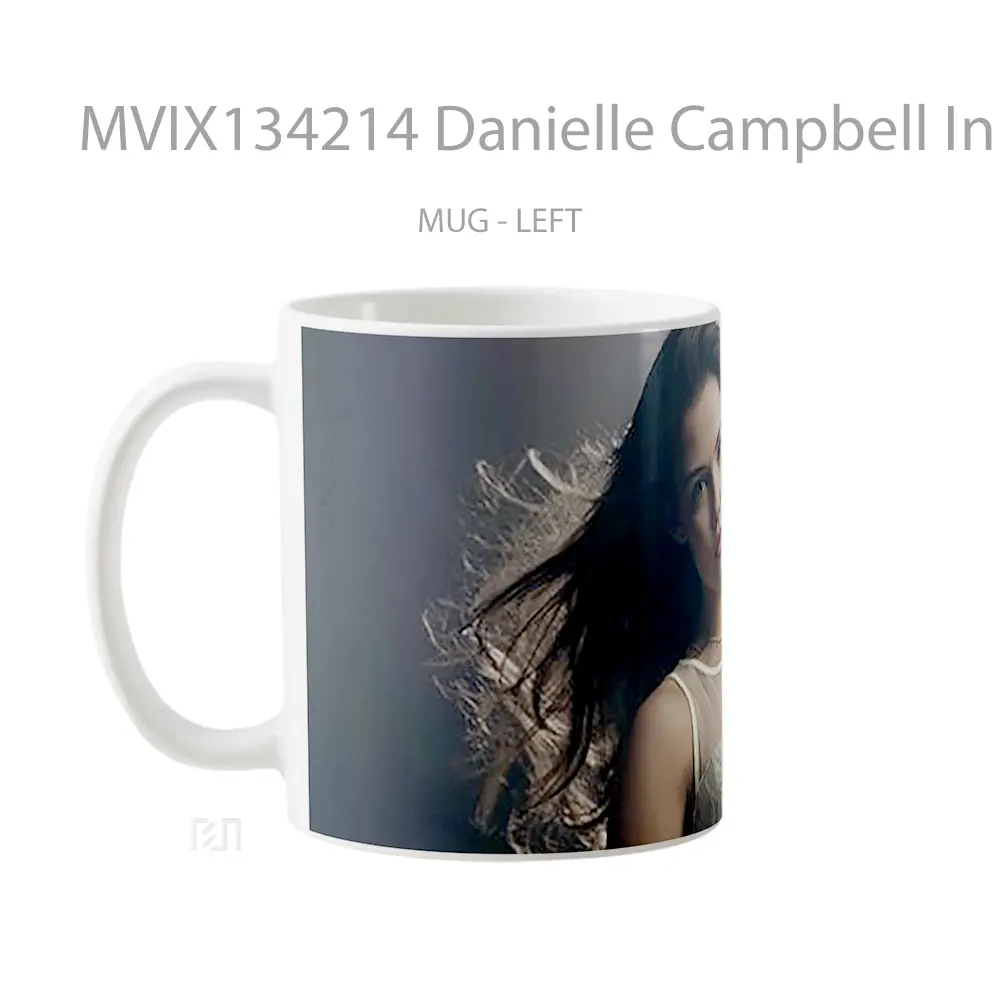 Mug Danielle Campbell In A White Dress Gelas Keramik Unik - All-side / Desain