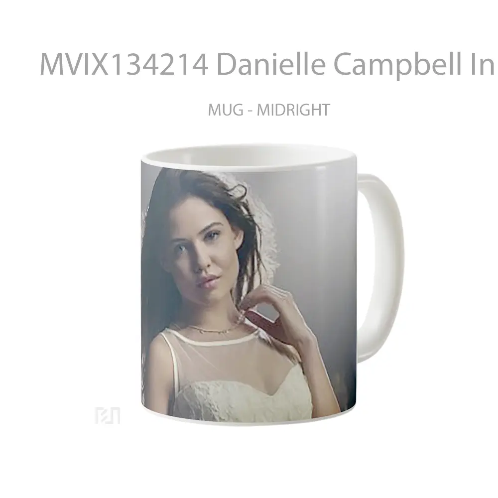 Mug Danielle Campbell In A White Dress Gelas Keramik Unik - All-side / Desain