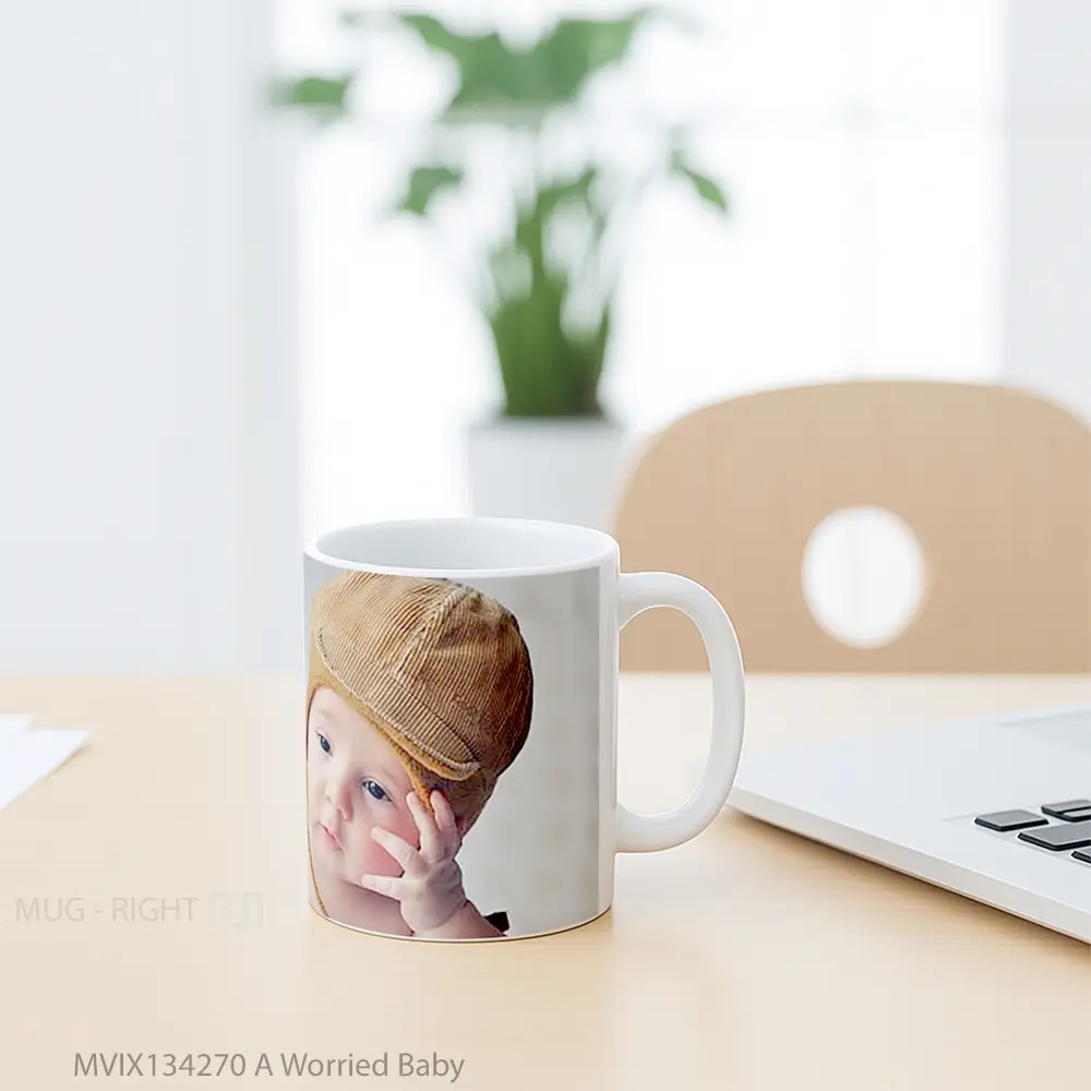 Mug A Worried Baby Gelas Keramik Unik - All-side / Desain