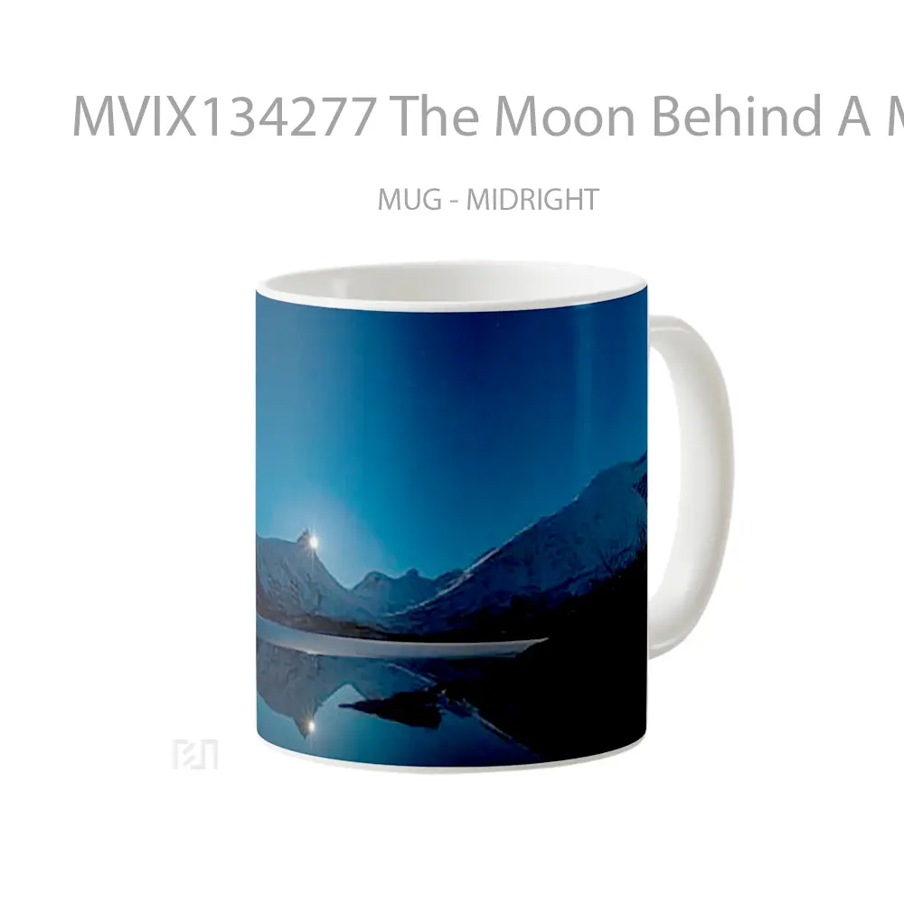 Mug The Moon Behind A Mountain Gelas Pemandangan Alam - All-side / Desain