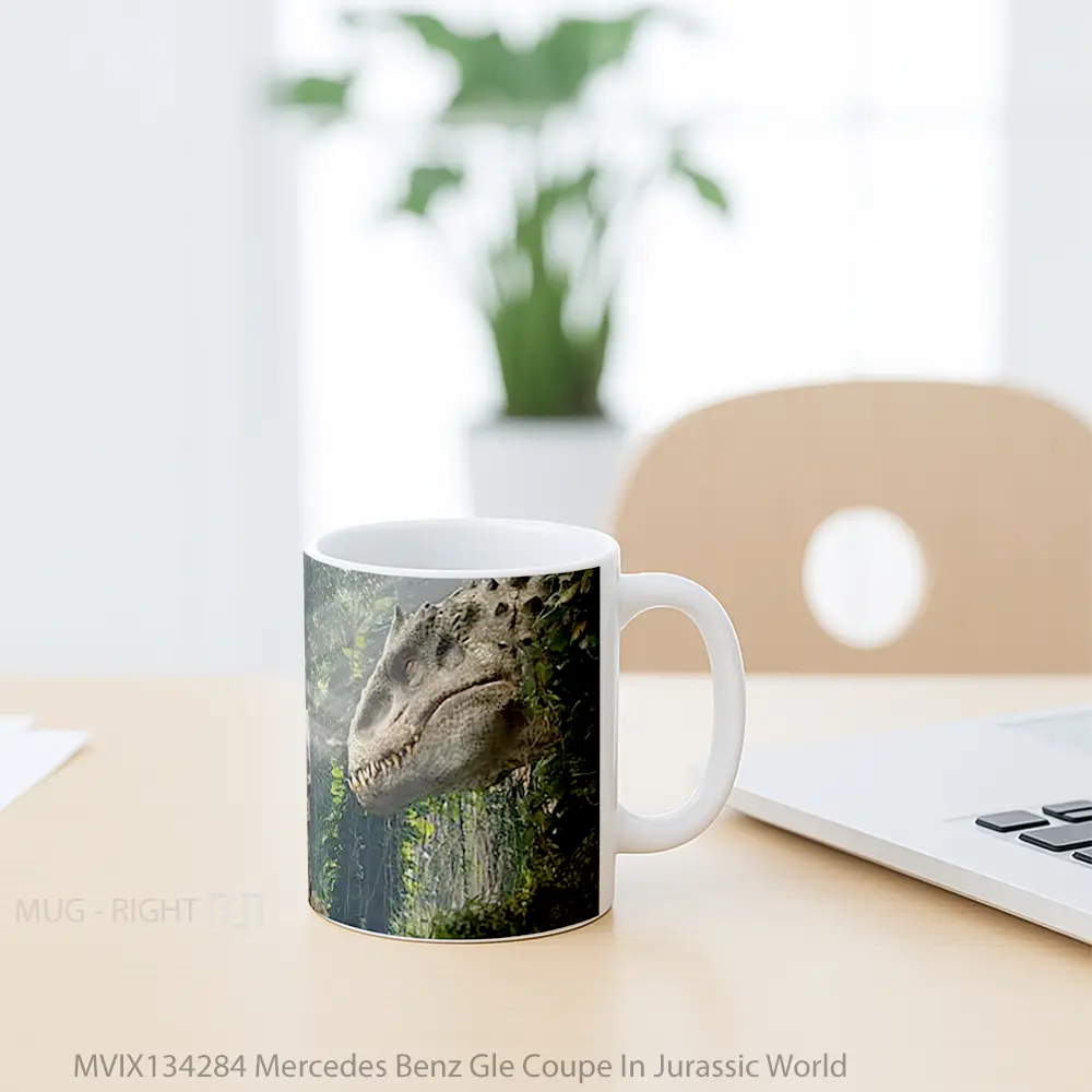 Mug Mercedes Benz Gle Coupe In Jurassic World Cangkir Mobil - All-side / Desain