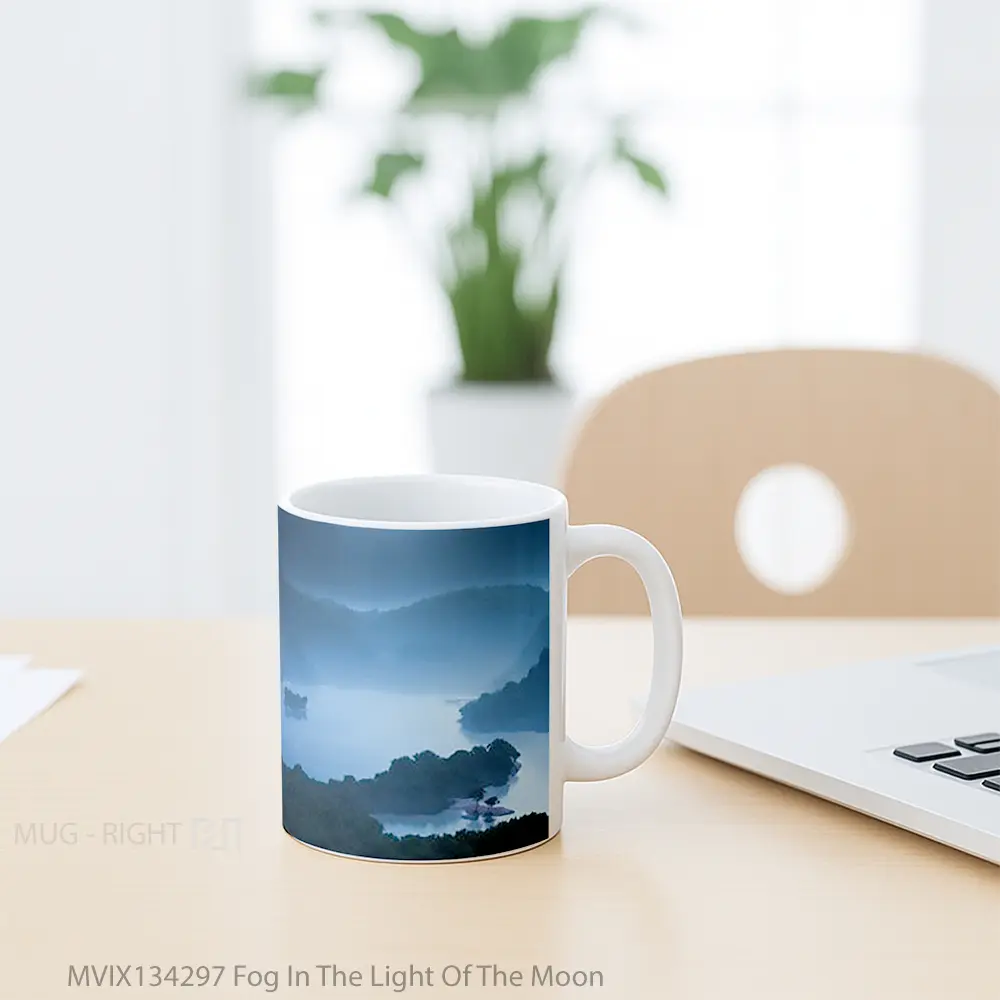 Mug Fog In The Light Of The Moon Gelas Pemandangan Alam - All-side / Desain