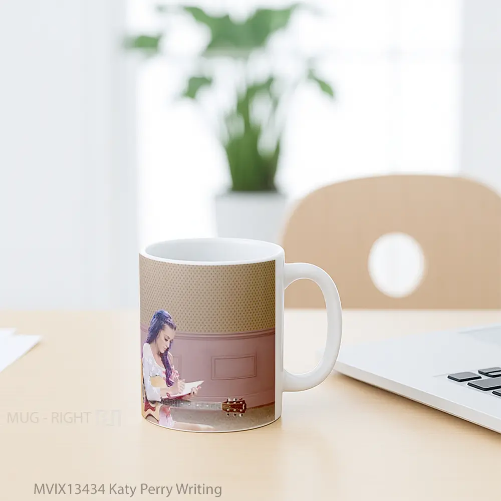 Mug Katy Perry Writing Gelas Keramik Unik - All-side / Desain