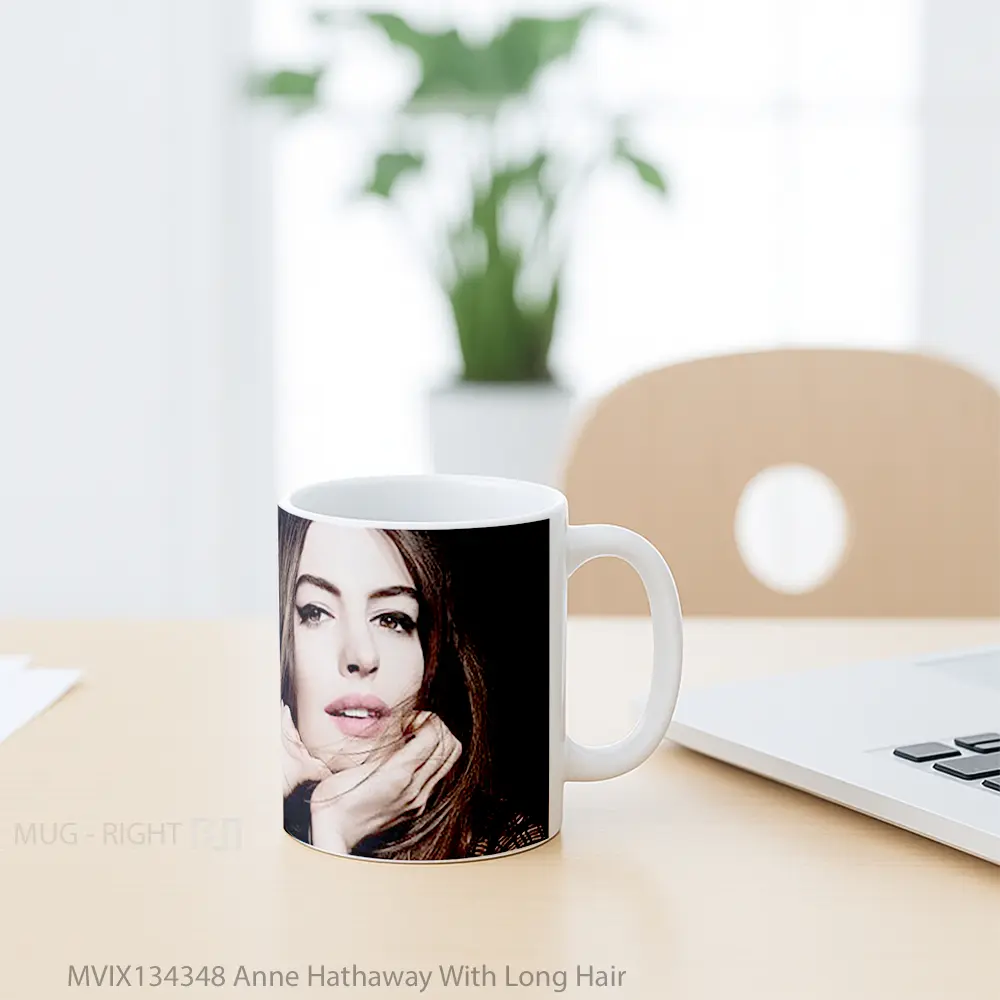 Mug Anne Hathaway With Long Hair Gelas Selebriti - All-side / Desain