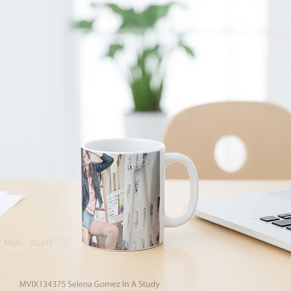 Mug Selena Gomez In A Study Gelas Selebriti - All-side / Desain