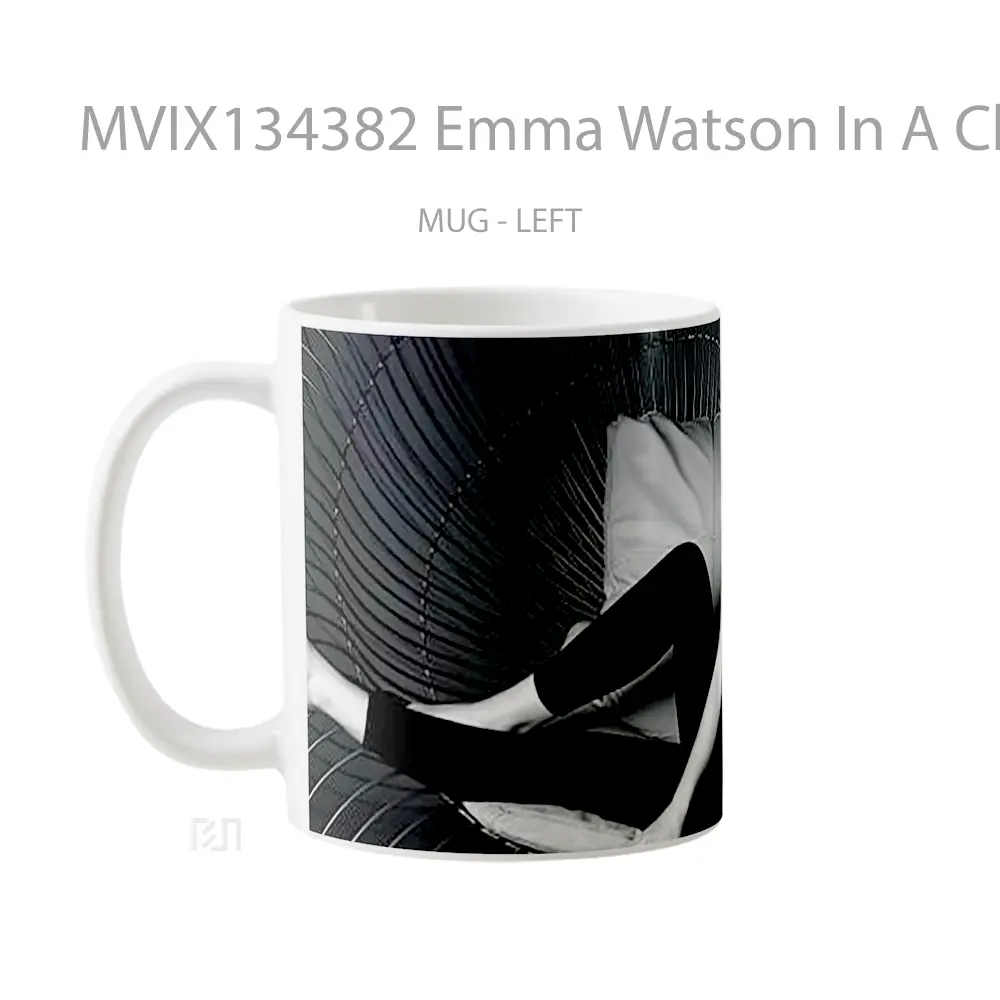 Mug Emma Watson In A Chair Gelas Selebriti - All-side / Desain