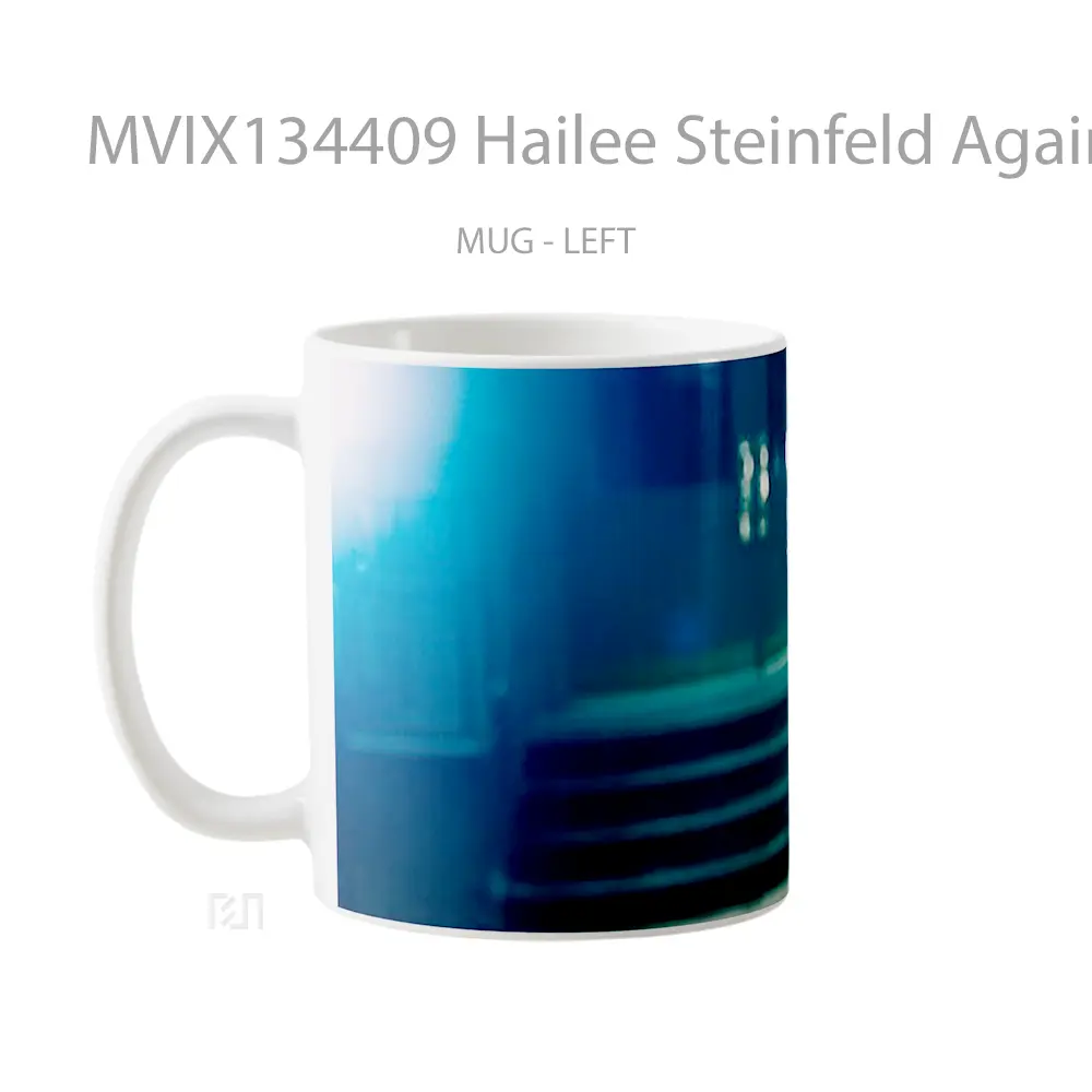 Mug Hailee Steinfeld Against Light Gelas Selebriti - All-side / Desain