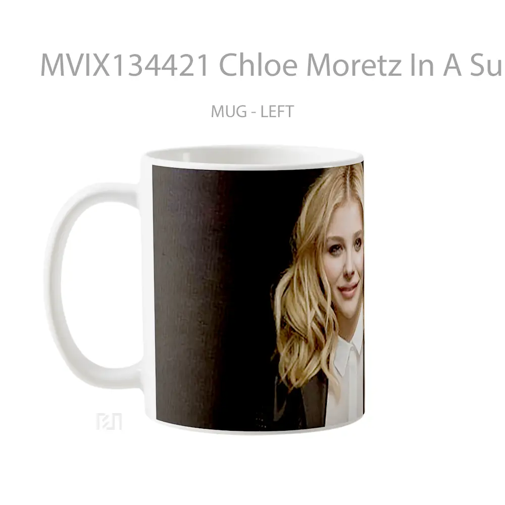 Mug Chloe Moretz In A Suit Gelas Keramik Unik - All-side / Desain