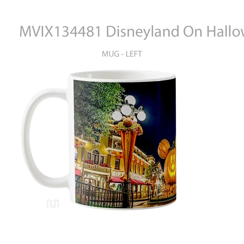 Mug Disneyland On Halloween Gelas Keramik Unik - All-side / Desain