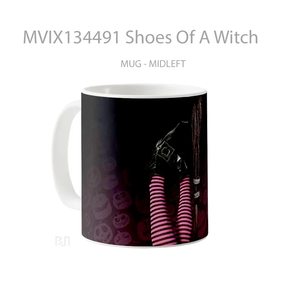 Mug Shoes Of A Witch Gelas Fantasi - All-side / Desain