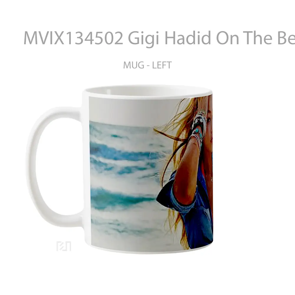 Mug Gigi Hadid On The Beach Gelas Pemandangan Alam - All-side / Desain
