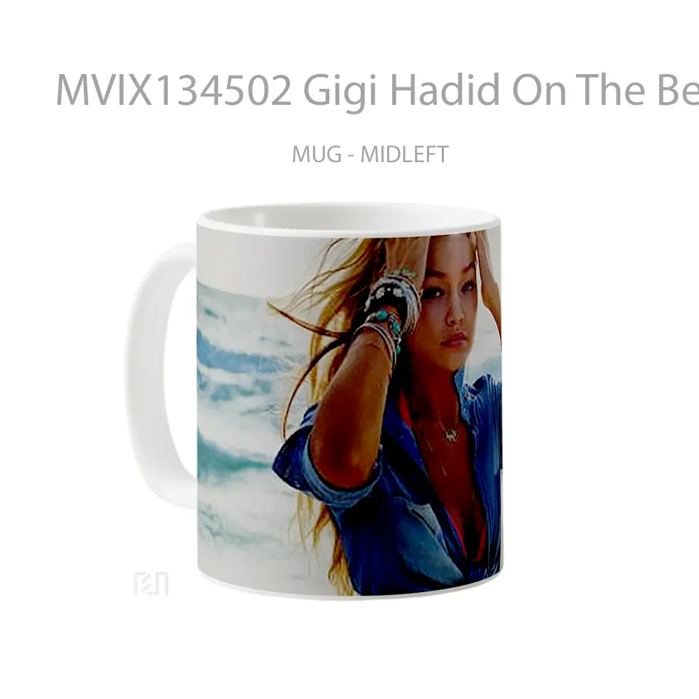 Mug Gigi Hadid On The Beach Gelas Pemandangan Alam - All-side / Desain