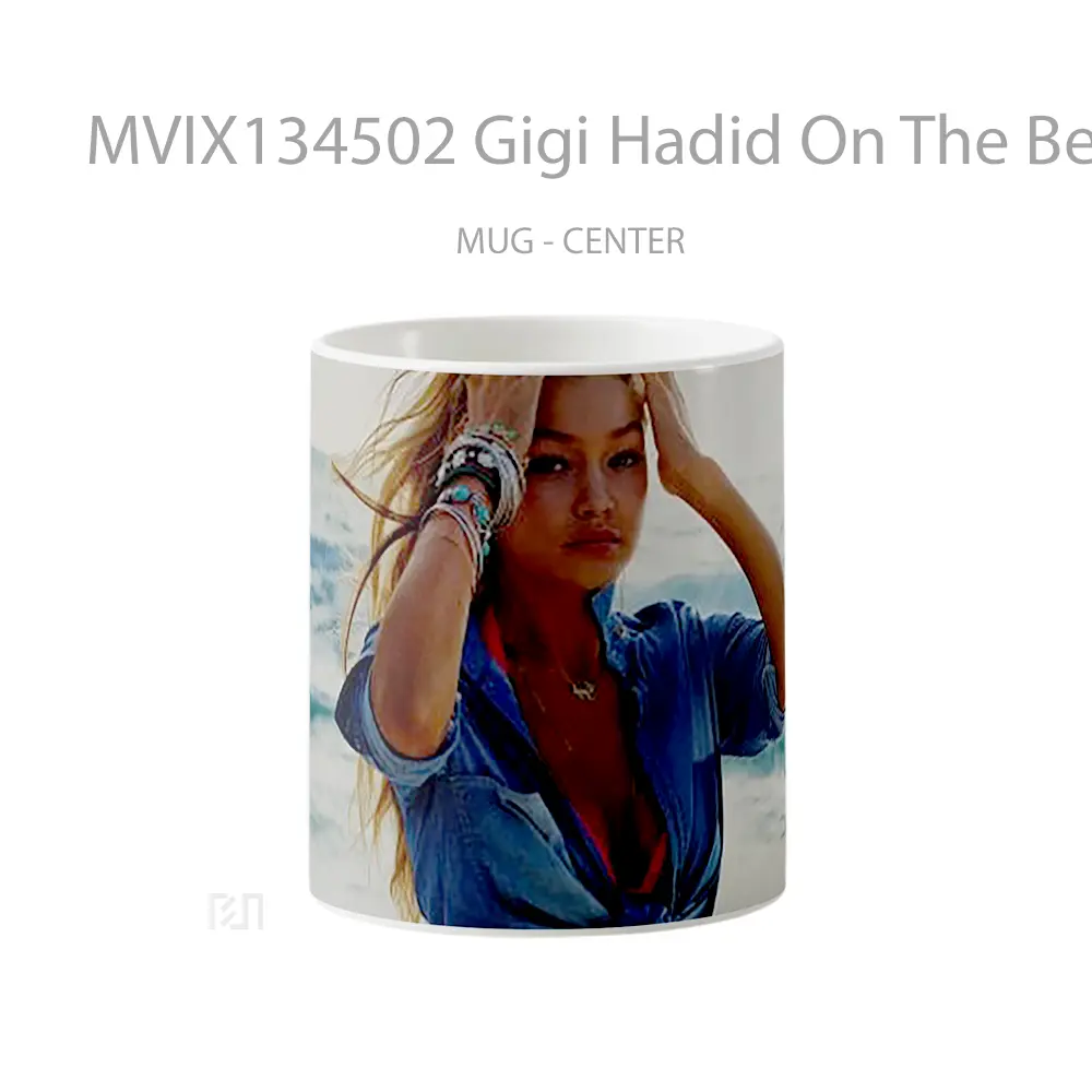 Mug Gigi Hadid On The Beach Gelas Pemandangan Alam