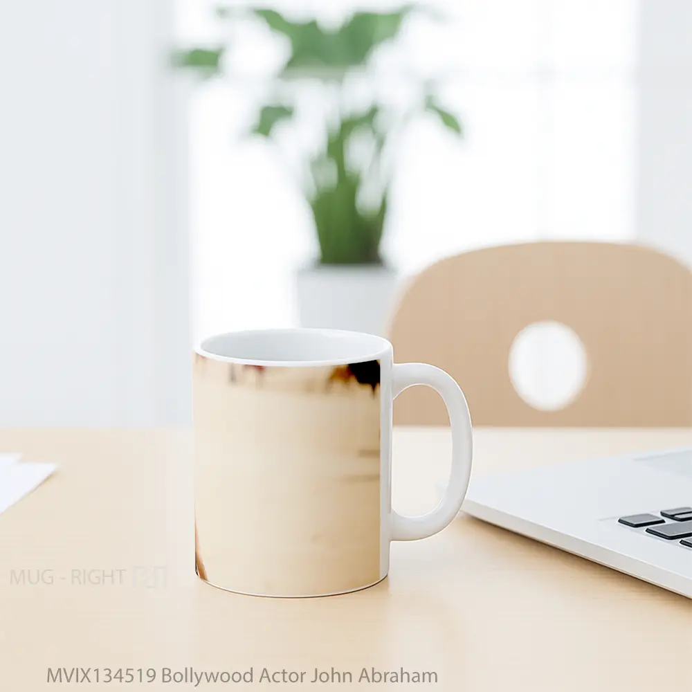 Mug Bollywood Actor John Abraham Gelas Keramik Unik - All-side / Desain