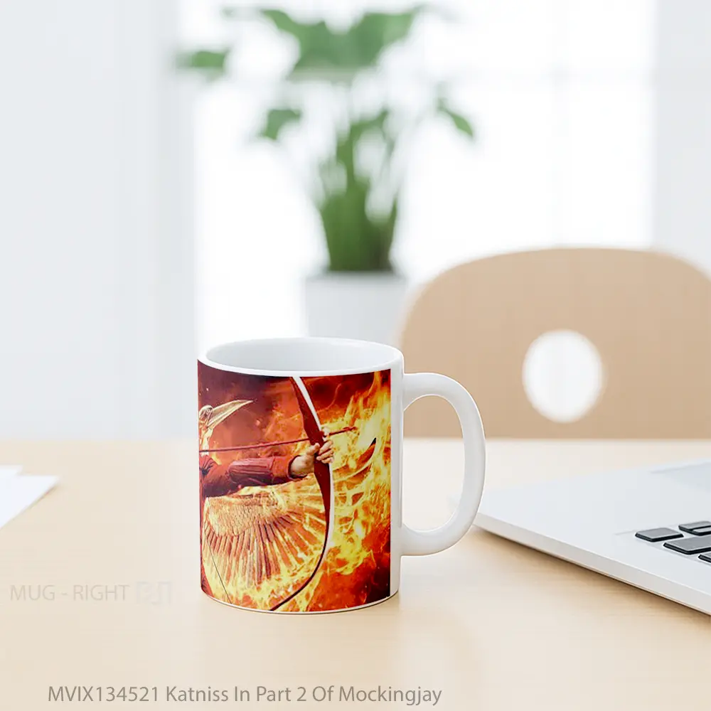Mug Katniss In Part 2 Of Mockingjay Gelas Keramik Unik - All-side / Desain