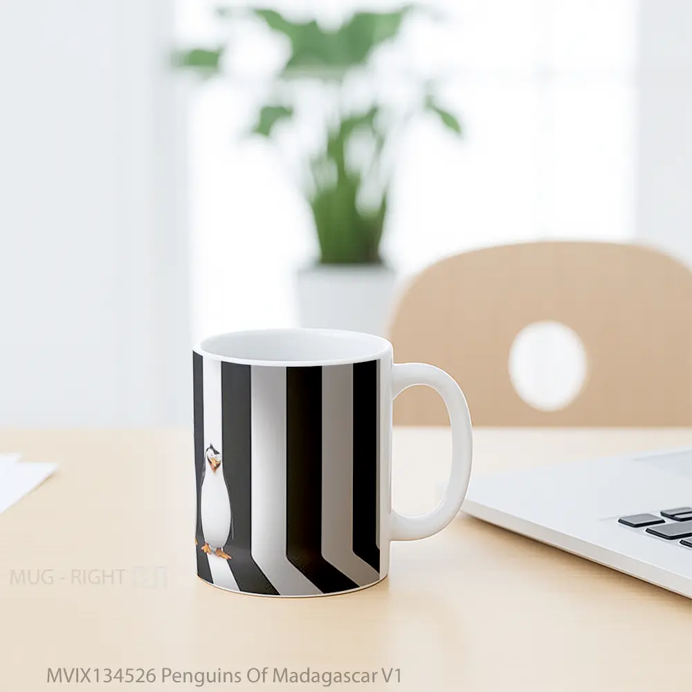 Mug Penguins Of Madagascar V1 Gelas Keramik Unik - All-side / Desain
