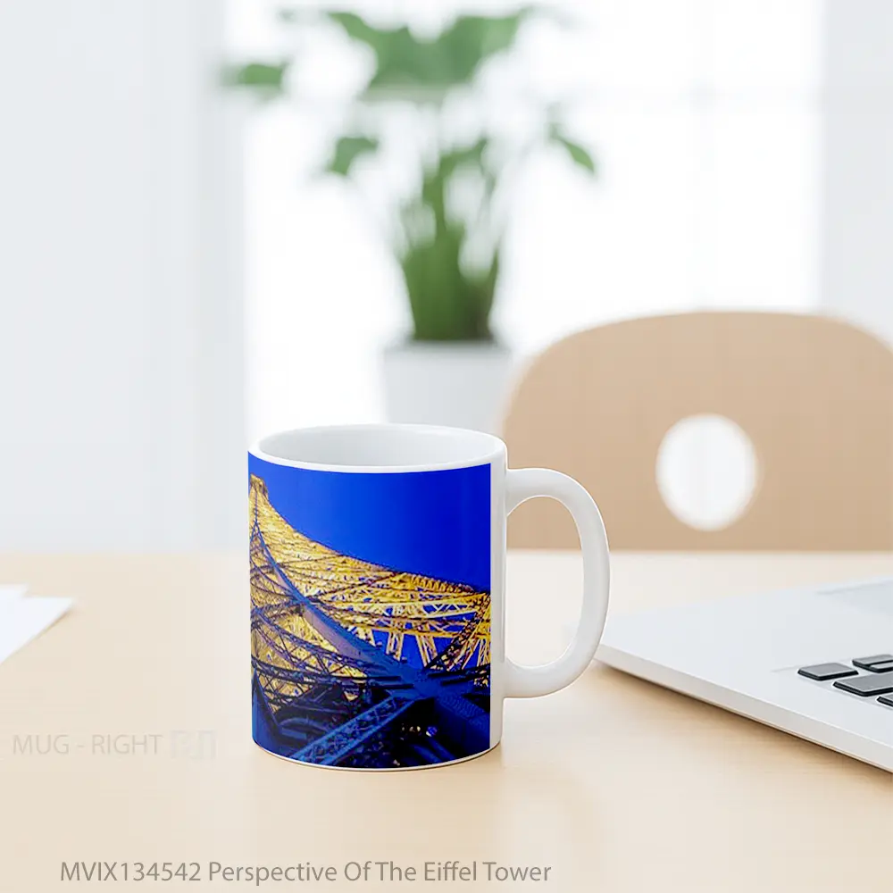 Mug Perspective Of The Eiffel Tower Gelas Keramik Unik - All-side / Desain