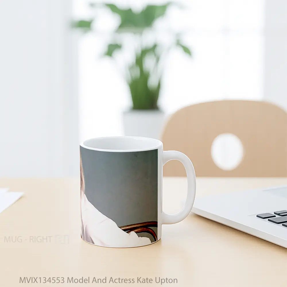 Mug Model And Actress Kate Upton Gelas Keramik Unik - All-side / Desain