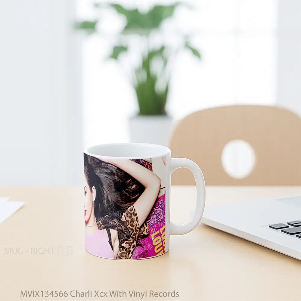 Mug Charli Xcx With Vinyl Records Gelas Keramik Unik - All-side / Desain