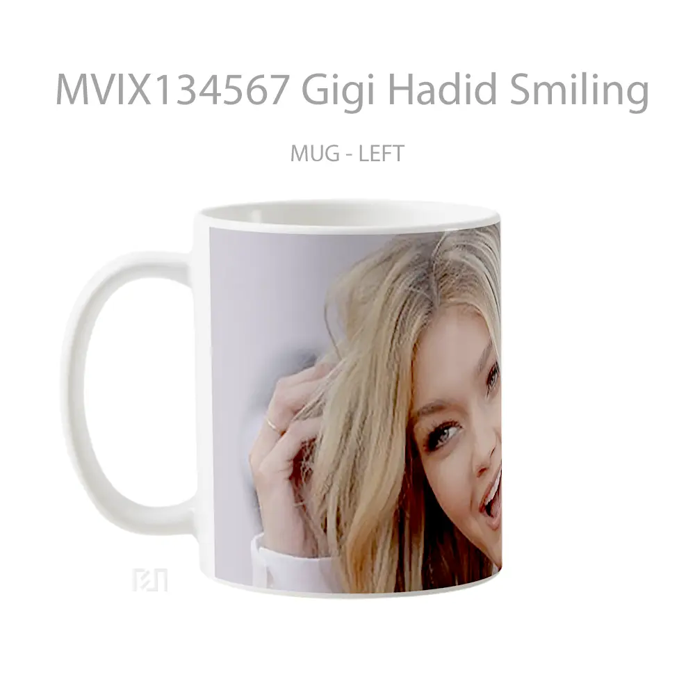 Mug Gigi Hadid Smiling Gelas Keramik Unik - All-side / Desain