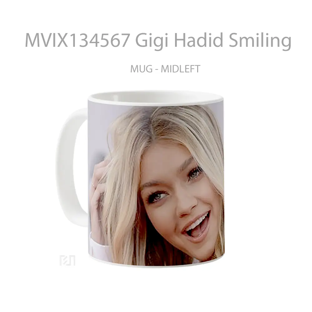 Mug Gigi Hadid Smiling Gelas Keramik Unik - All-side / Desain