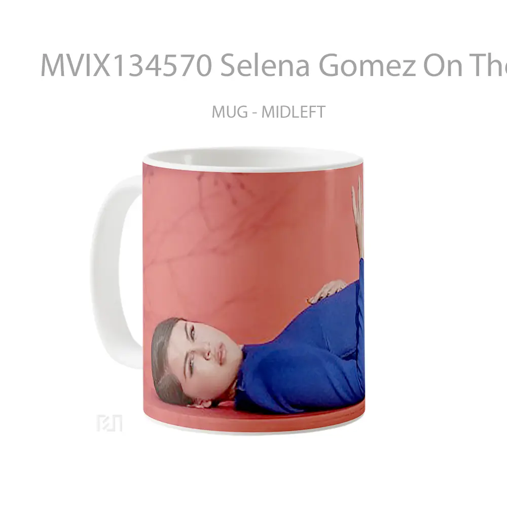 Mug Selena Gomez On The Floor Gelas Selebriti - All-side / Desain