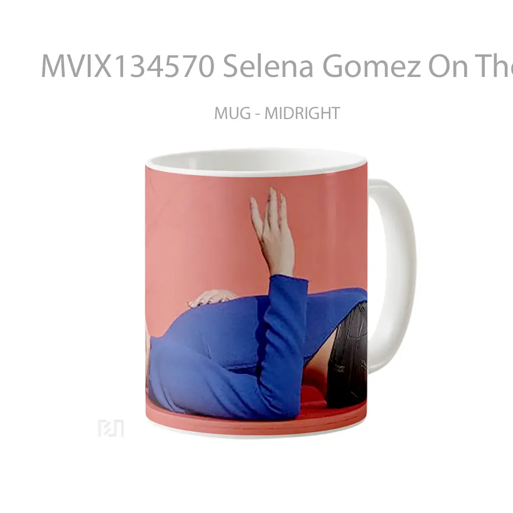 Mug Selena Gomez On The Floor Gelas Selebriti - All-side / Desain