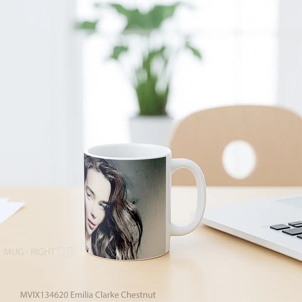 Mug Emilia Clarke Chestnut Gelas Keramik Unik - All-side / Desain
