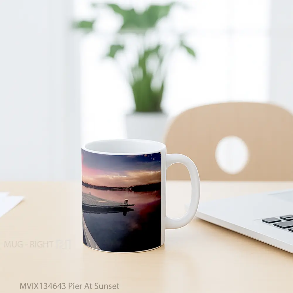Mug Pier At Sunset Gelas Pemandangan Alam - All-side / Desain