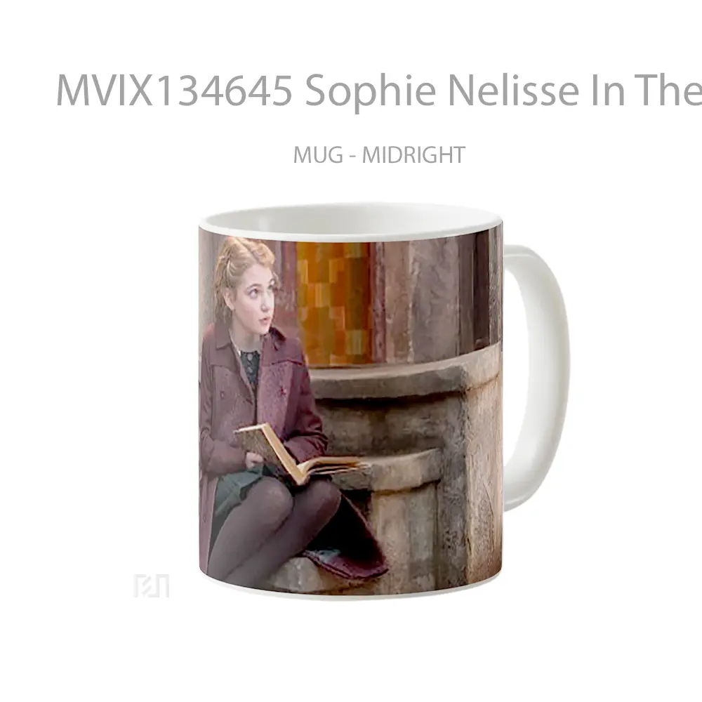 Mug Sophie Nelisse In The Book Thief Gelas Keramik Unik - All-side / Desain