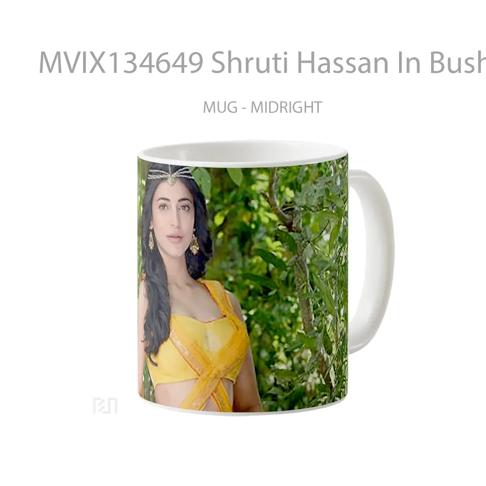 Mug Shruti Hassan In Bushes Gelas Keramik Unik - All-side / Desain