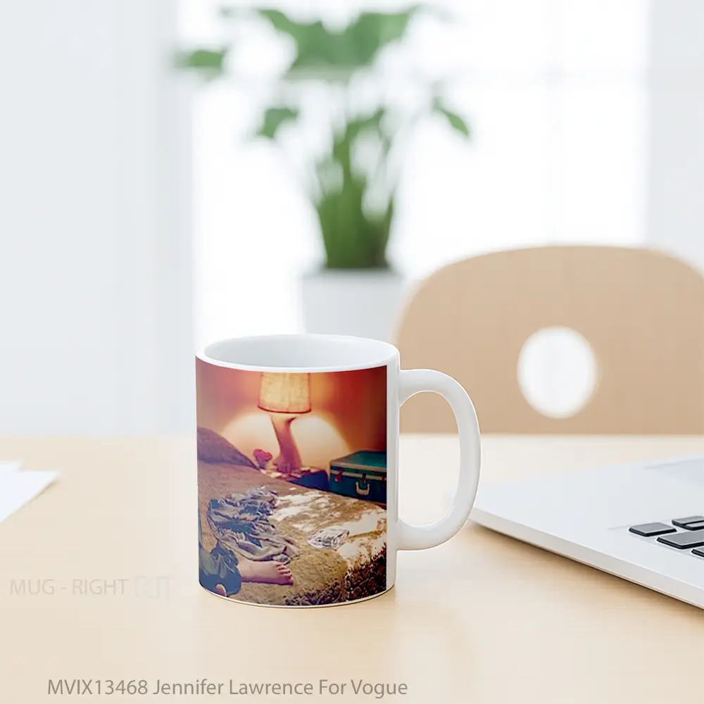 Mug Jennifer Lawrence For Vogue Gelas Keramik Unik - All-side / Desain