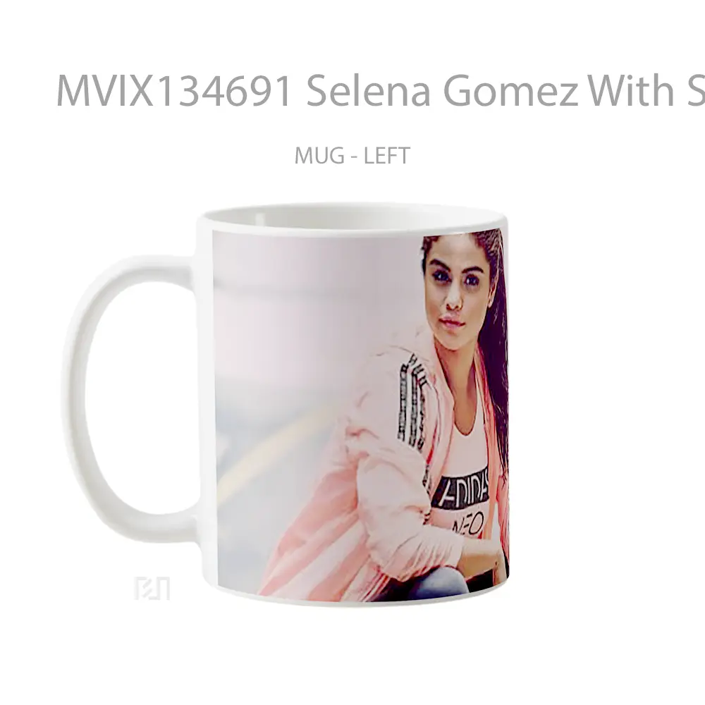 Mug Selena Gomez With Sports Clothes Gelas Selebriti - All-side / Desain