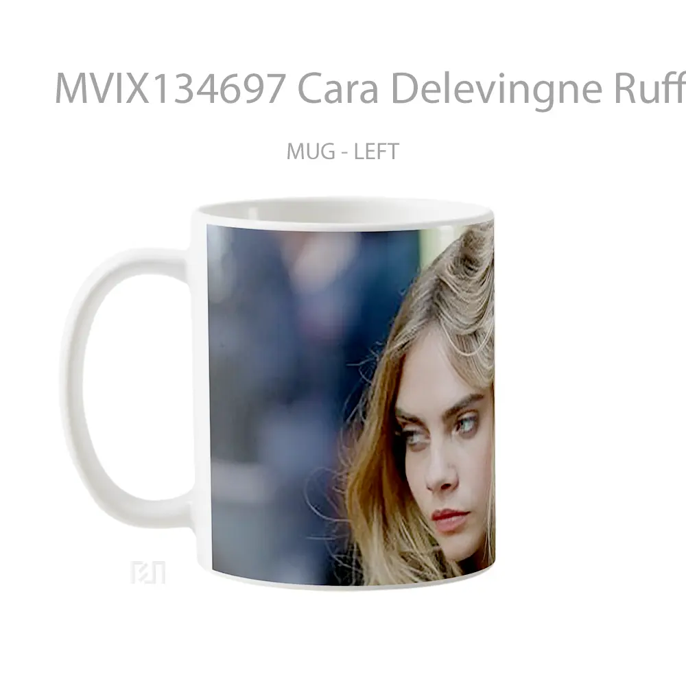Mug Cara Delevingne Ruffling Gelas Keramik Unik - All-side / Desain