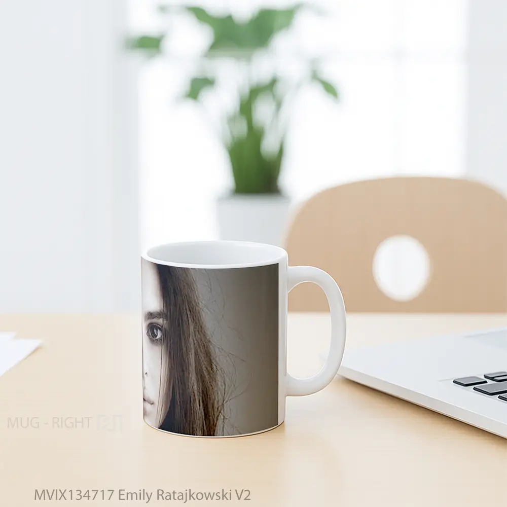 Mug Emily Ratajkowski V2 Gelas Keramik Unik - All-side / Desain