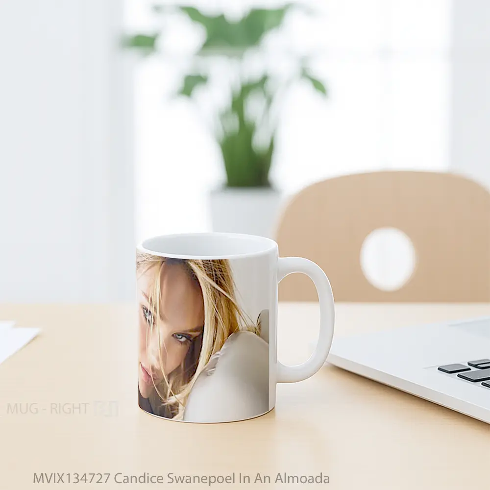 Mug Candice Swanepoel In An Almoada Gelas Keramik Unik - All-side / Desain