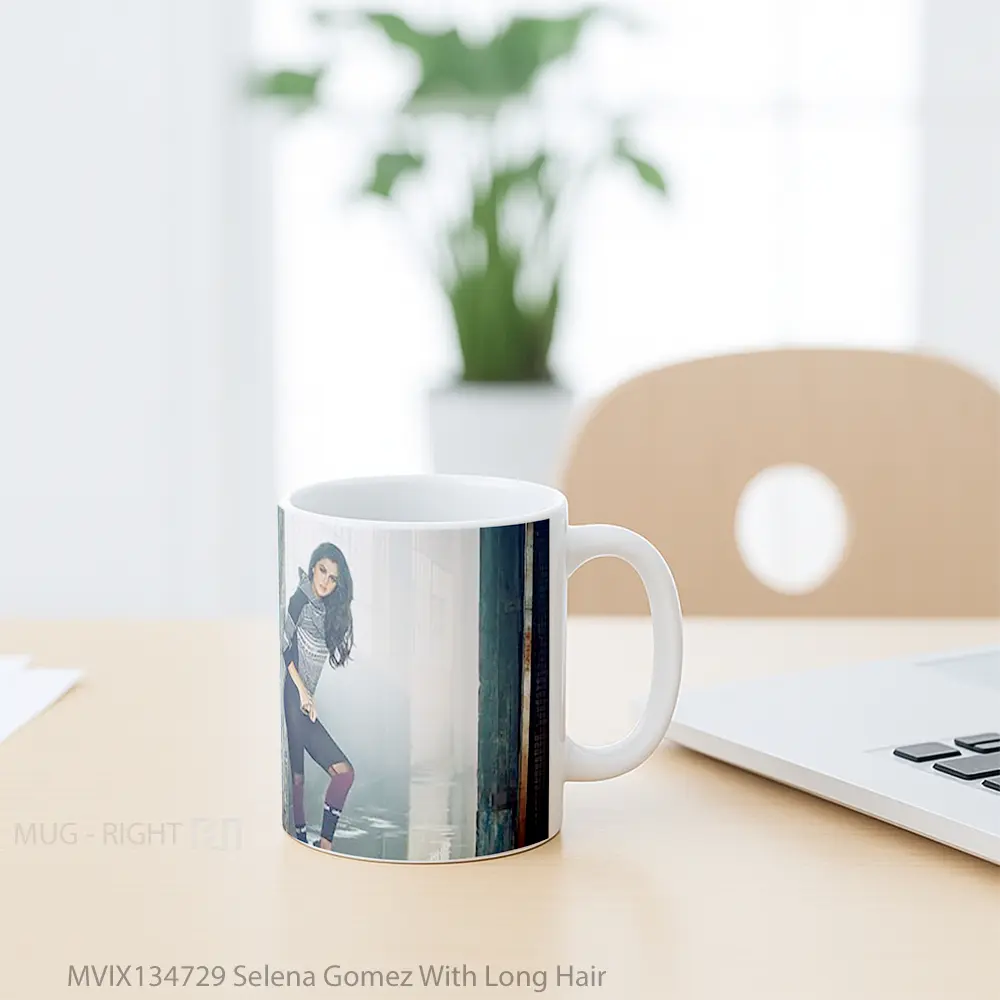Mug Selena Gomez With Long Hair Gelas Selebriti - All-side / Desain