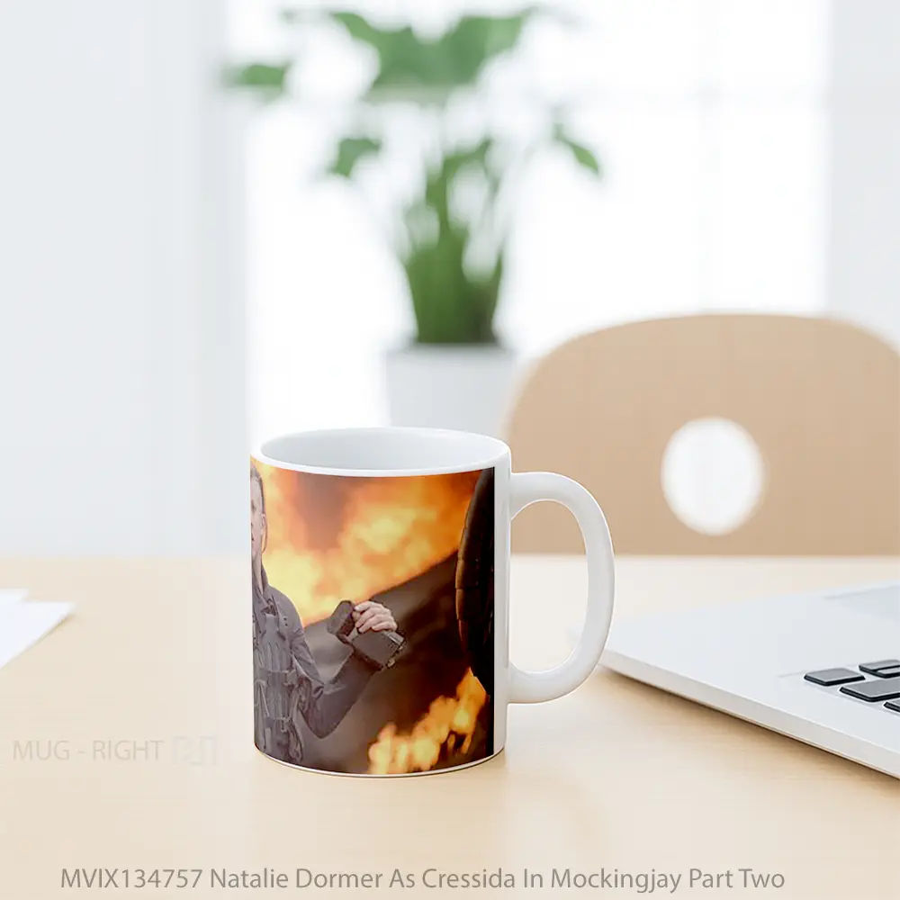 Mug Natalie Dormer As Cressida In Mockingjay Part Two Gelas Keramik Unik - All-side / Desain