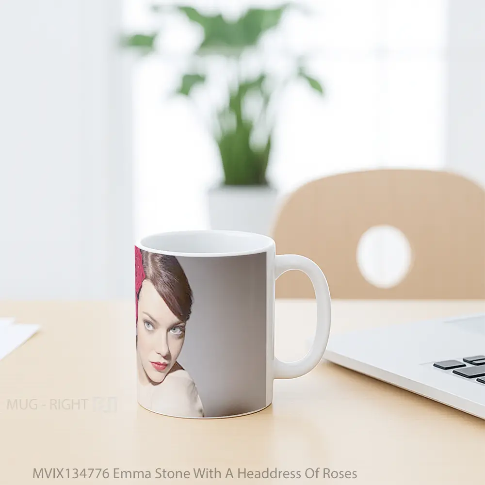 Mug Emma Stone With A Headdress Of Roses Gelas Selebriti - All-side / Desain