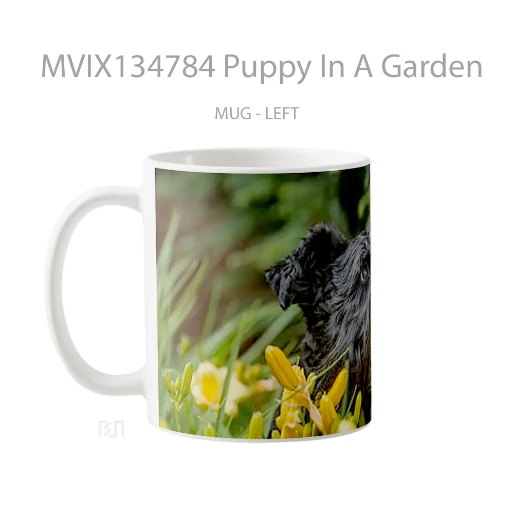 Mug Puppy In A Garden Gelas Hewan Lucu - All-side / Desain