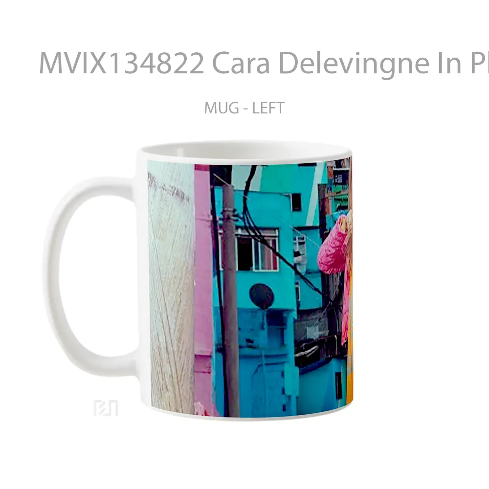Mug Cara Delevingne In Photoshoot Gelas Keramik Unik - All-side / Desain
