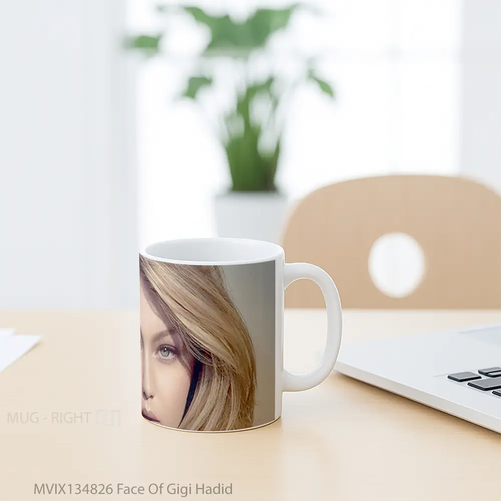 Mug Face Of Gigi Hadid Gelas Keramik Unik - All-side / Desain