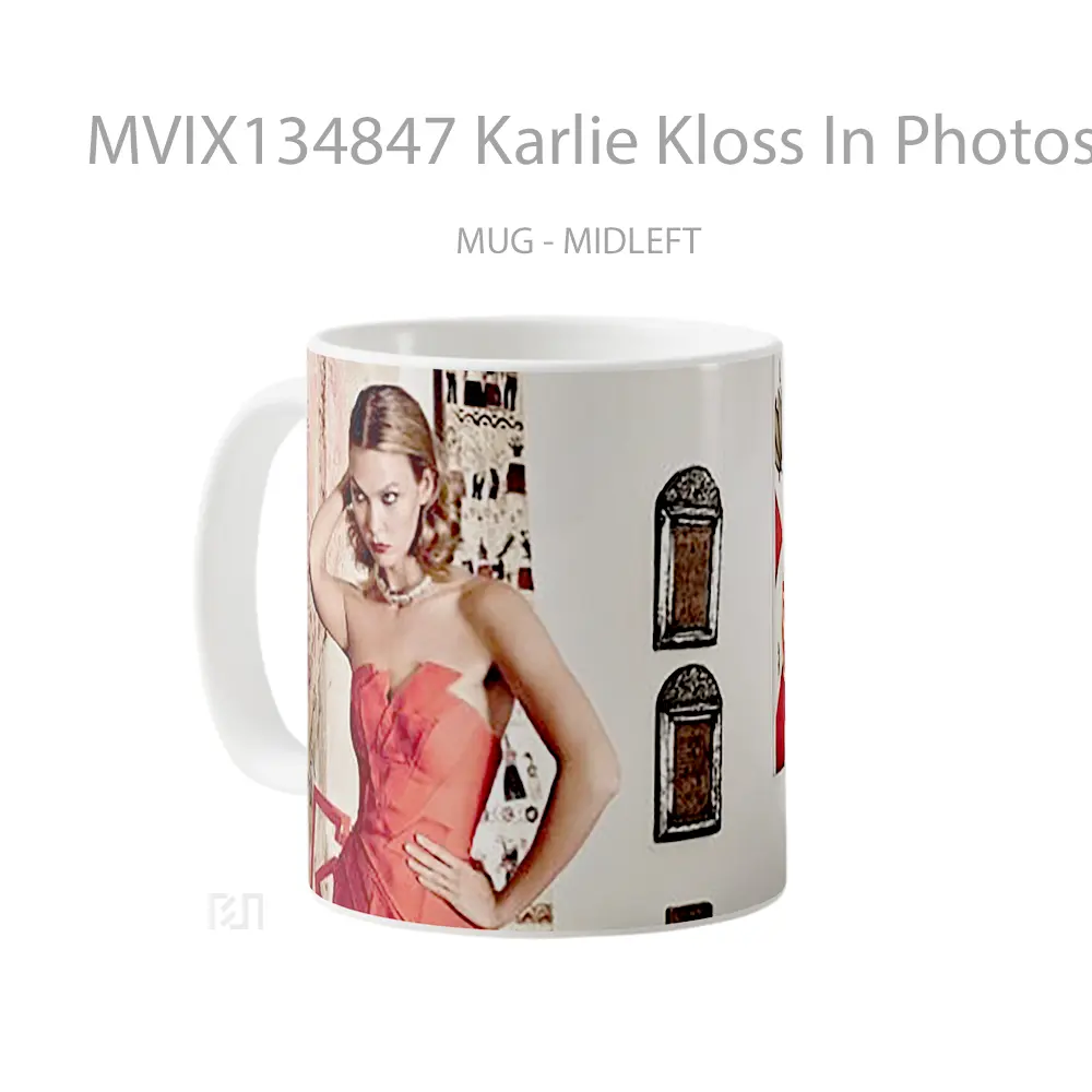 Mug Karlie Kloss In Photoshoot Gelas Keramik Unik - All-side / Desain
