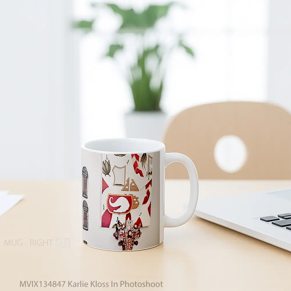 Mug Karlie Kloss In Photoshoot Gelas Keramik Unik - All-side / Desain