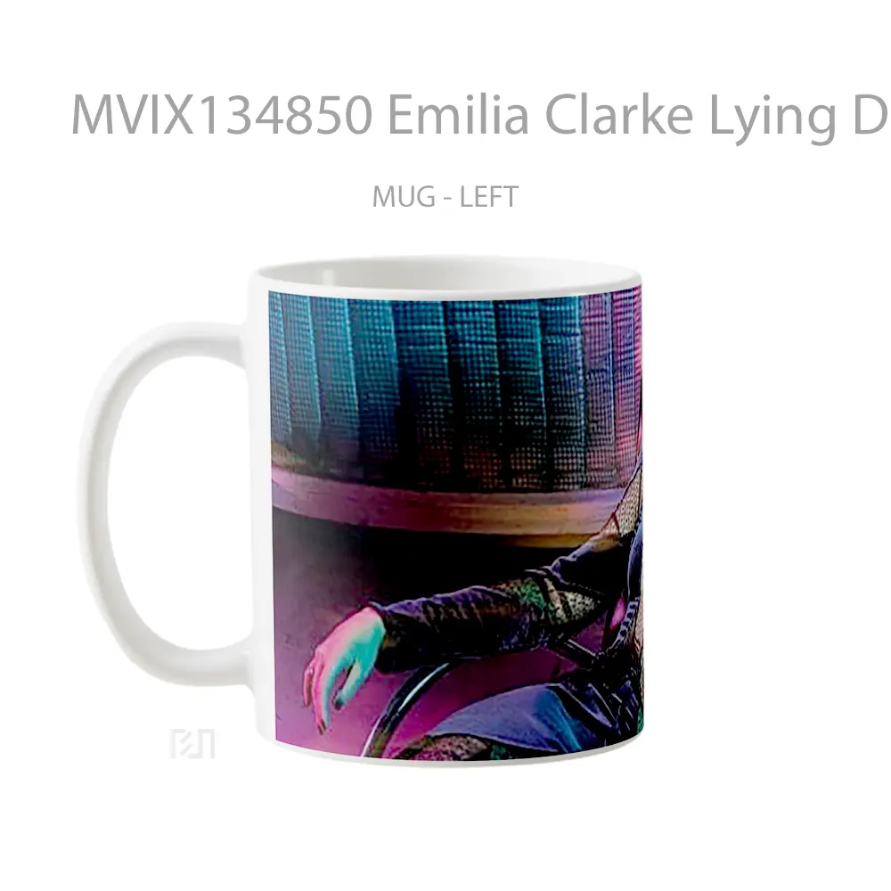 Mug Emilia Clarke Lying Down Gelas Keramik Unik - All-side / Desain