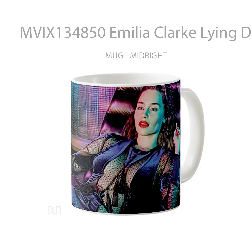 Mug Emilia Clarke Lying Down Gelas Keramik Unik - All-side / Desain