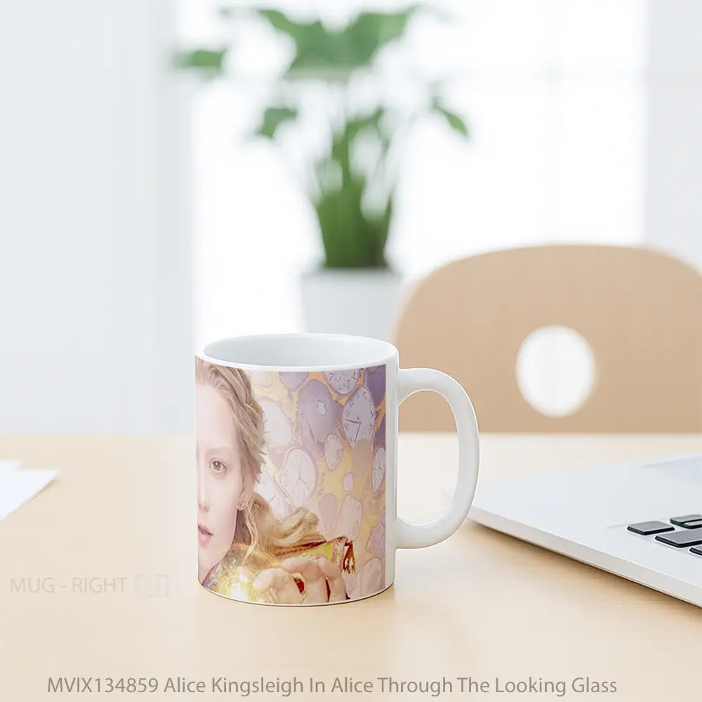 Mug Alice Kingsleigh In Alice Through The Looking Glass Gelas Keramik Unik - All-side / Desain