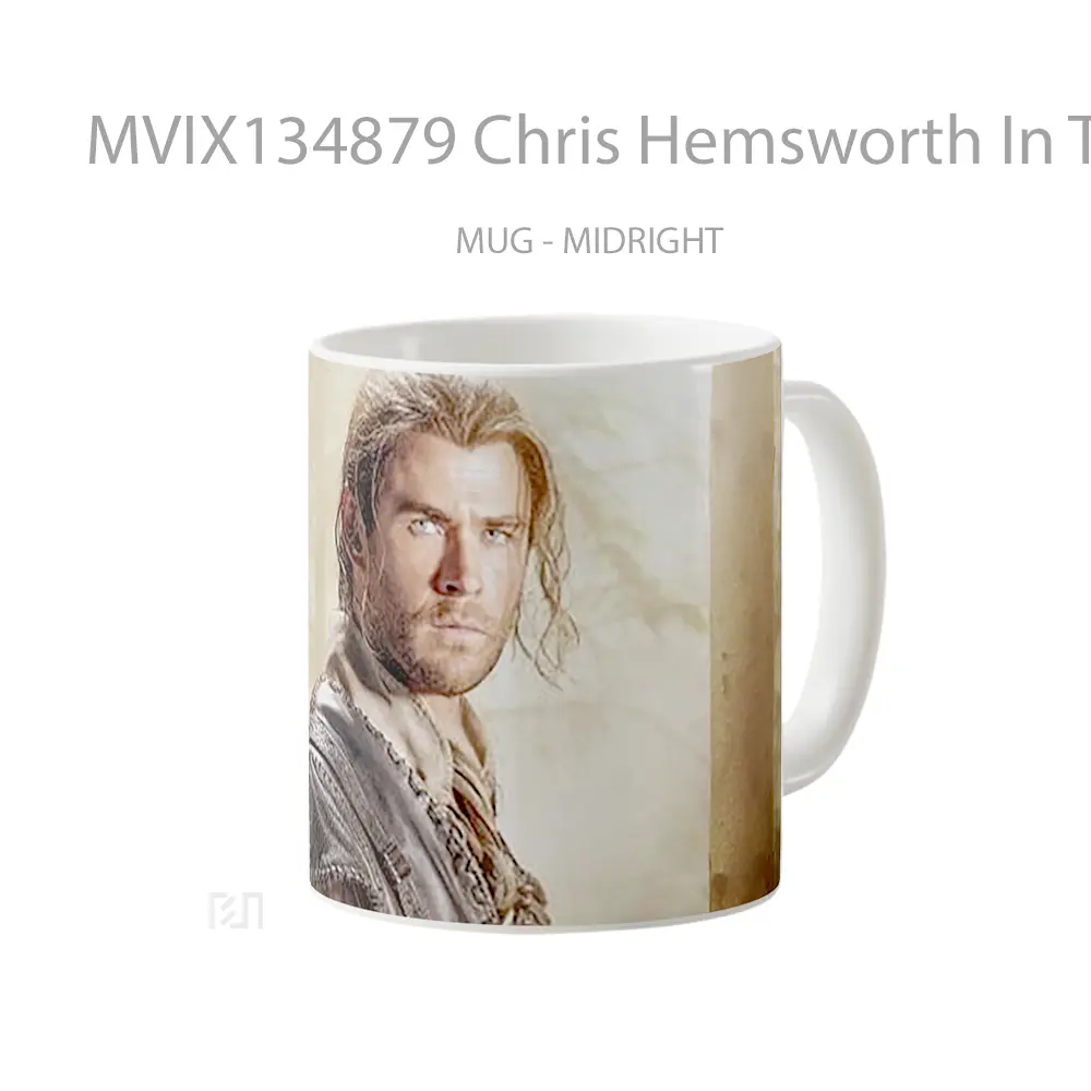 Mug Chris Hemsworth In The Hunter And The Ice Queen Gelas Selebriti - All-side / Desain
