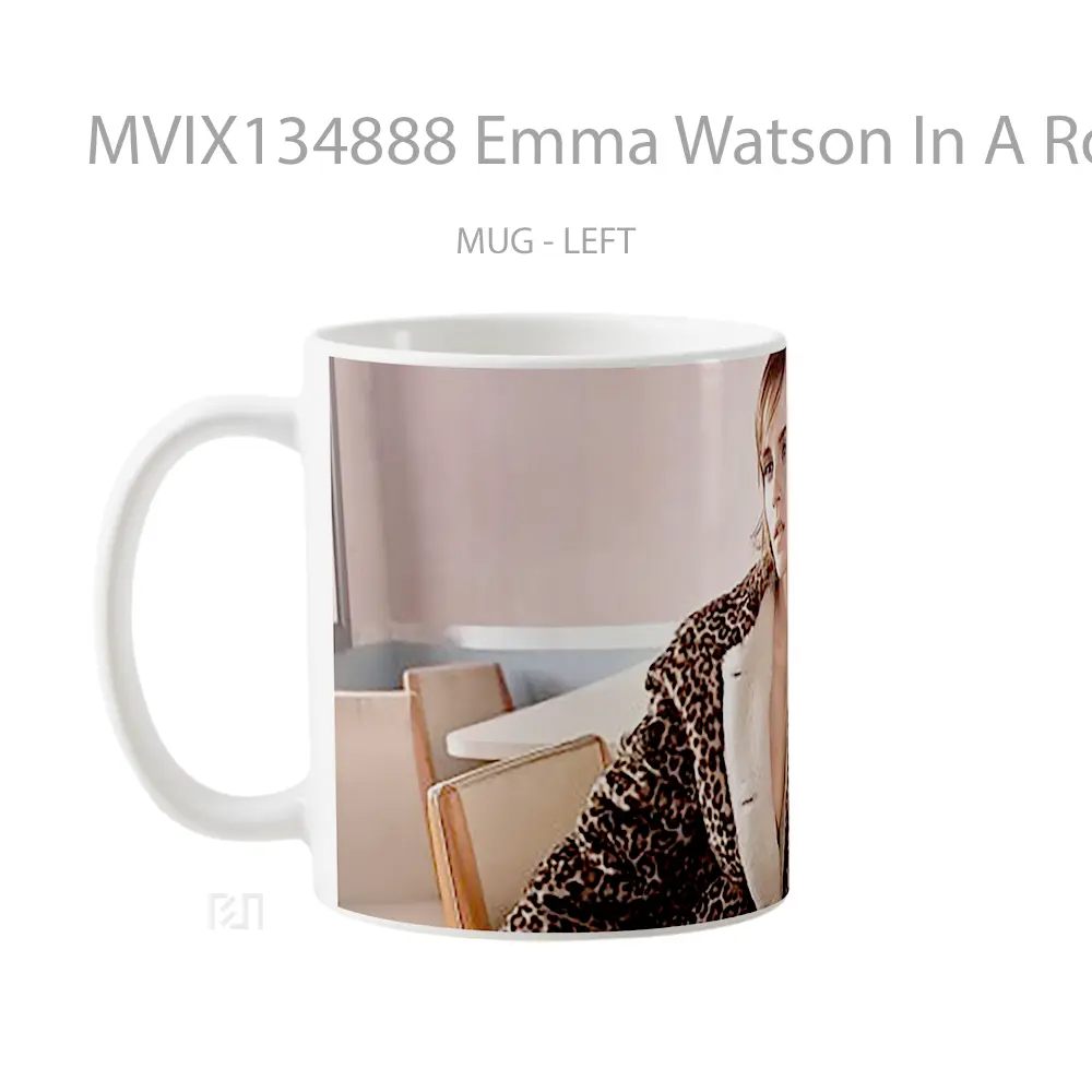 Mug Emma Watson In A Room V2 Gelas Selebriti - All-side / Desain